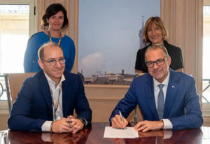 Signing of the partnership agreement between Euroconsult and ESA