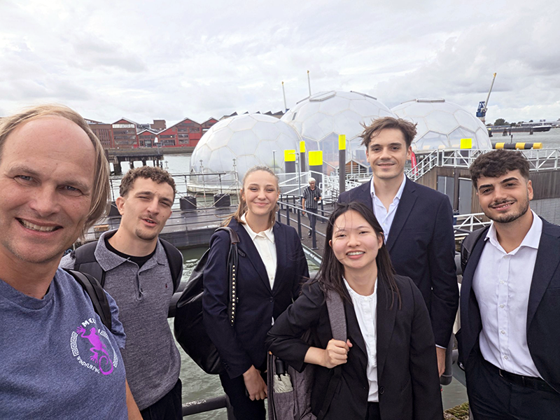 space and business professionals at RDM Rotterdam