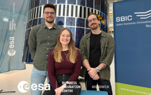 space business entrepreneurs Ceres Space by the satellite at SBIC Noordwijk