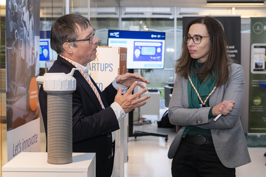 space and business professionals in the atrium at SBIC Noordwijk