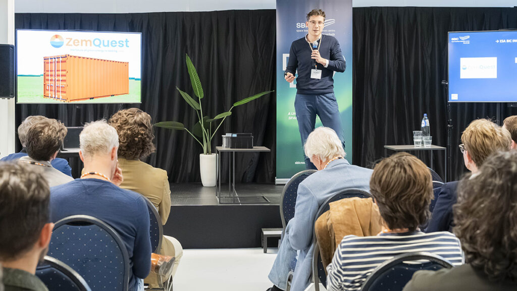 space business professional on stage at SBIC Noordwijk