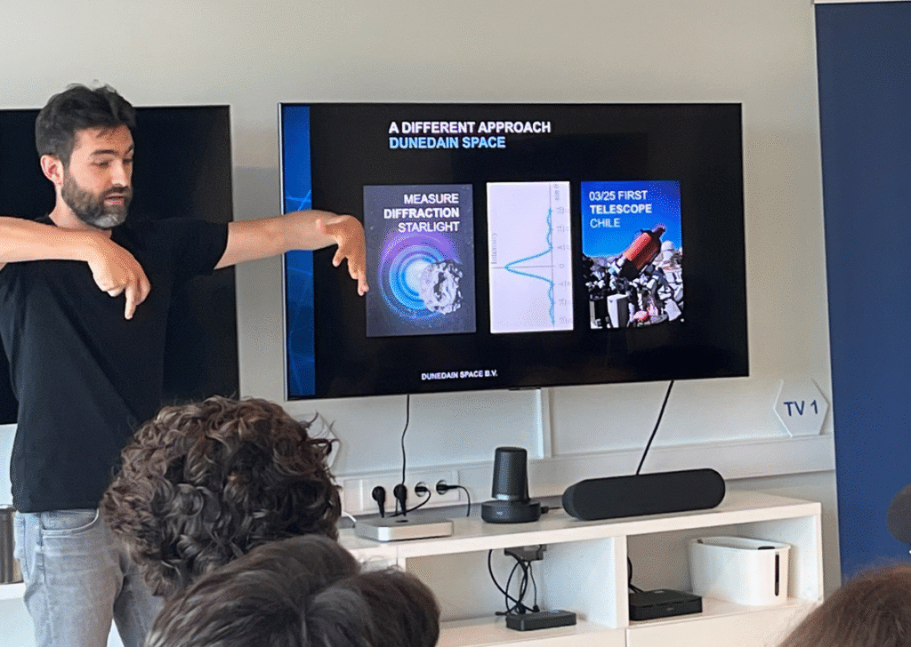 space business professional presenting at SBIC Noordwijk