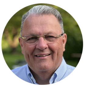 onno van veen in a blue shirt