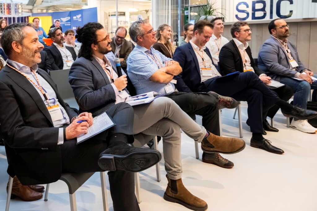 space and manufacturing business professionals during presentation at SBIC Noordwijk
