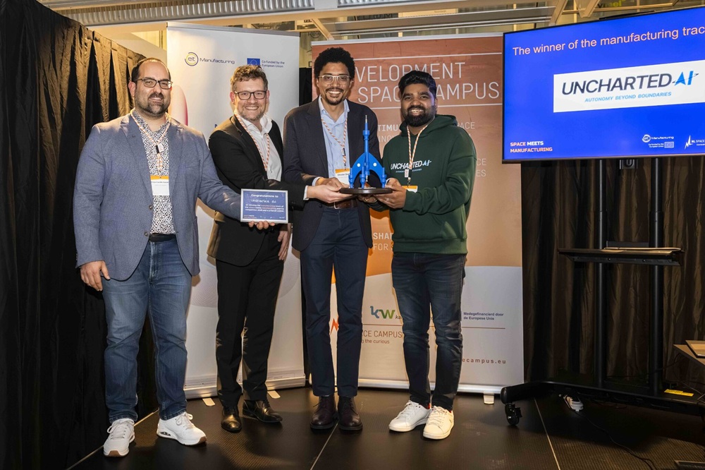 space and manufacturing business professionals on stage at SBIC Noordwijk