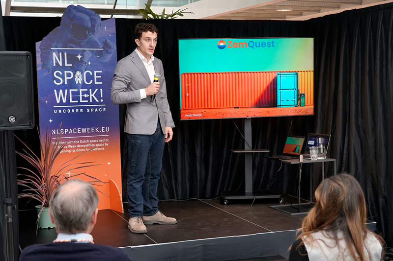 space business professional on stage at SBIC Noordwijk